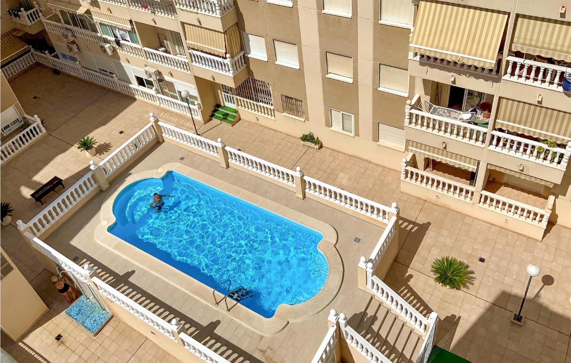 1 Bedroom Pet Friendly Apartment In Torrevieja Exterior foto